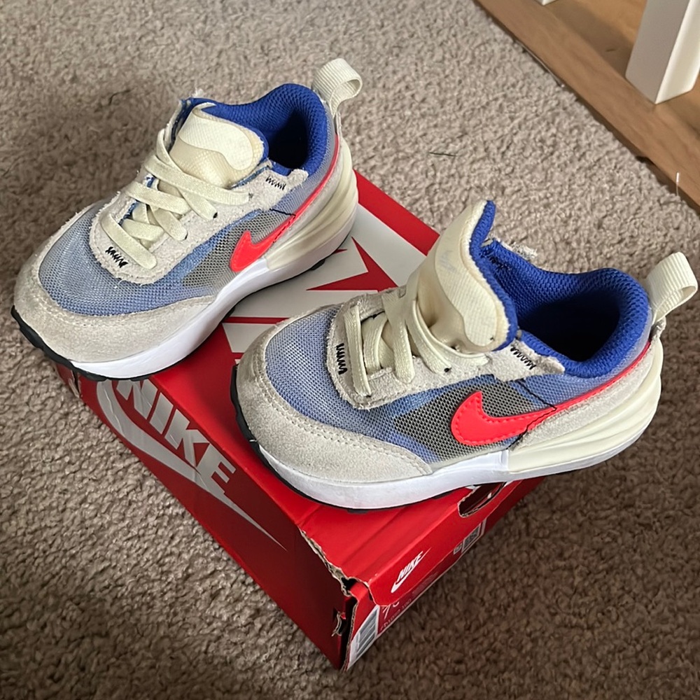 Nike sneaker toddler